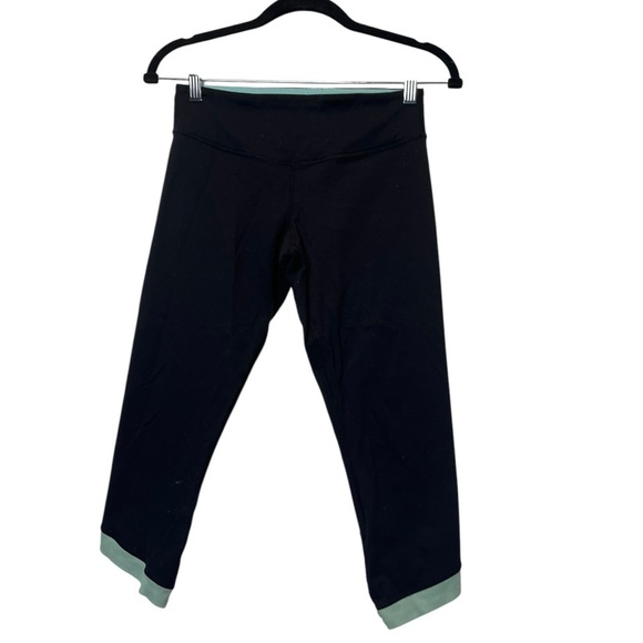 Lululemon Cropped Leggings | Size 6 - Picture 1 of 2
